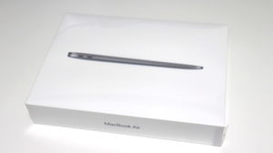 Macbook Air M1 2020のパッケージ